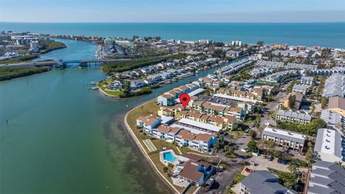 19-1 Windrush Blvd, INDIAN ROCKS BEACH, FL, 33785-2641 | Card Image