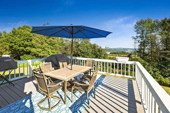 371 Memphremagog Vw, House other with 4 bedrooms, 3 bathrooms and null parking in Newport VT | Image 4