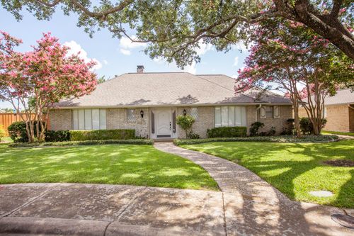 15924 Meadow Vista Pl, Dallas, TX, 75248-4210 | Card Image