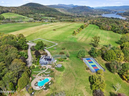 60 Old Cheshire Rd, Lanesborough, MA, 01237-9530 | Card Image