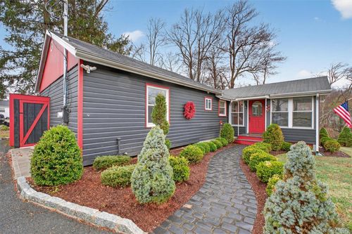 3 Camden Rd, Brewster, NY, 10509-5617 | Card Image