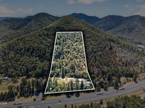 12071 Old Stage Rd, Gold Hill, OR, 97525-9706 | Card Image