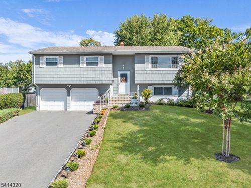 11 Fulton Rd, Somerset, NJ, 08873-2325 | Card Image