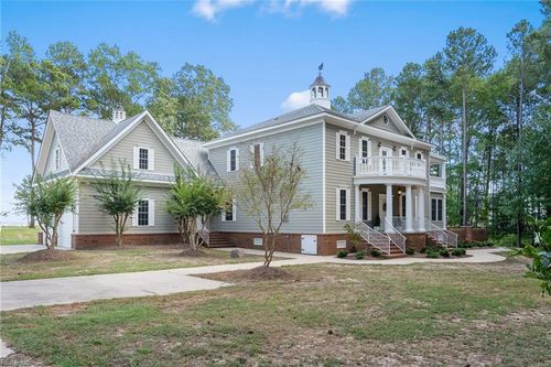 411 Lawnes Neck Dr, Smithfield, VA, 23430-5542 | Card Image