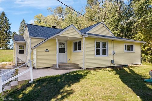 1631 Mattie Street Se, Canton, OH, 44707 | Card Image