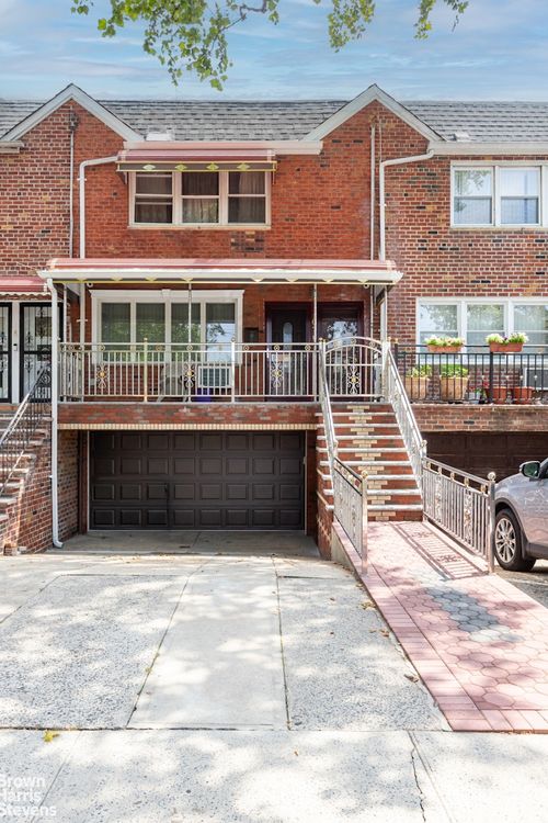 1041 E 85th St, Brooklyn, NY, 11236-4229 | Card Image