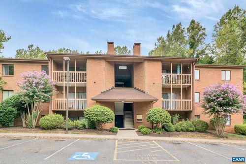 8-117 Turtle Creek Rd, CHARLOTTESVILLE, VA, 22901-6724 | Card Image