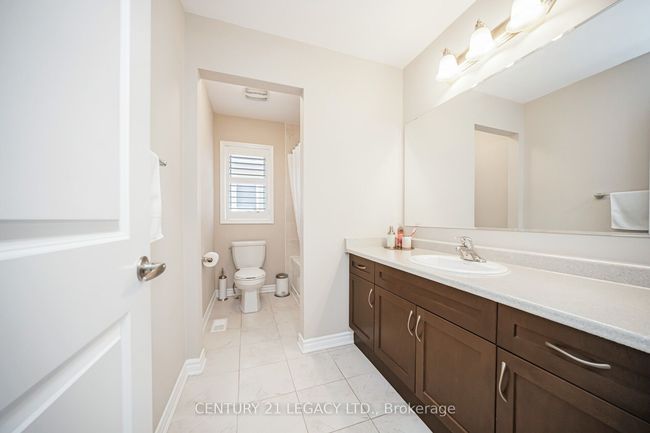 33 Callandar Rd, House other with 4 bedrooms, 3 bathrooms and 4 parking in Brampton ON | Image 39