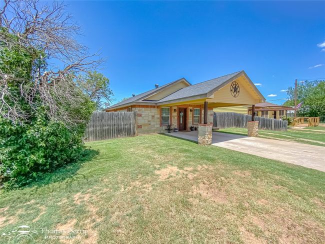 2110 N 18 Th St, House other with 3 bedrooms, 2 bathrooms and null parking in Abilene TX | Image 4
