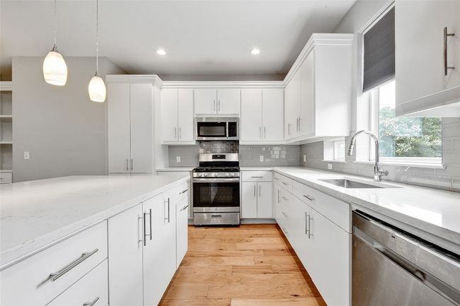 B - 4005 Clawson Rd, Condo with 3 bedrooms, 3 bathrooms and 4 parking in Austin TX | Image 6