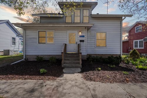 204 Jackson Ave, POLO, IL, 61064-1720 | Card Image