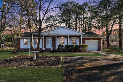 937 Mount Pleasant Rd, Chesapeake, VA, 23322-3419 | Card Image