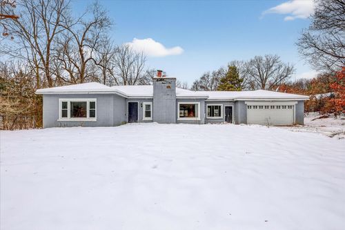 24 Bynum Dr, Battle Creek, MI, 49017-1703 | Card Image