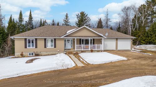 818 Williams Lake Rd, Maynooth, ON, K0L2S0 | Card Image