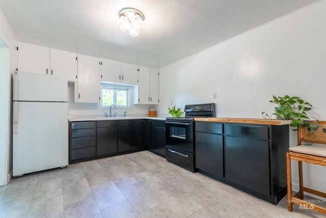 7110 W Highway 52, House other with 3 bedrooms, 1 bathrooms and 6 parking in Emmett ID | Image 6