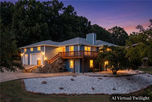 2841 E Hyland Park Rd, Fayetteville, AR, 72701-3818 | Card Image