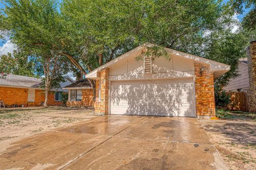 2226 Gray Hawk Ln, Katy, TX, 77449-3321 | Card Image