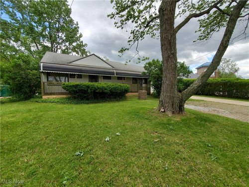 7417 Broadview Rd, Seven Hills, OH, 44131-4413 | Card Image