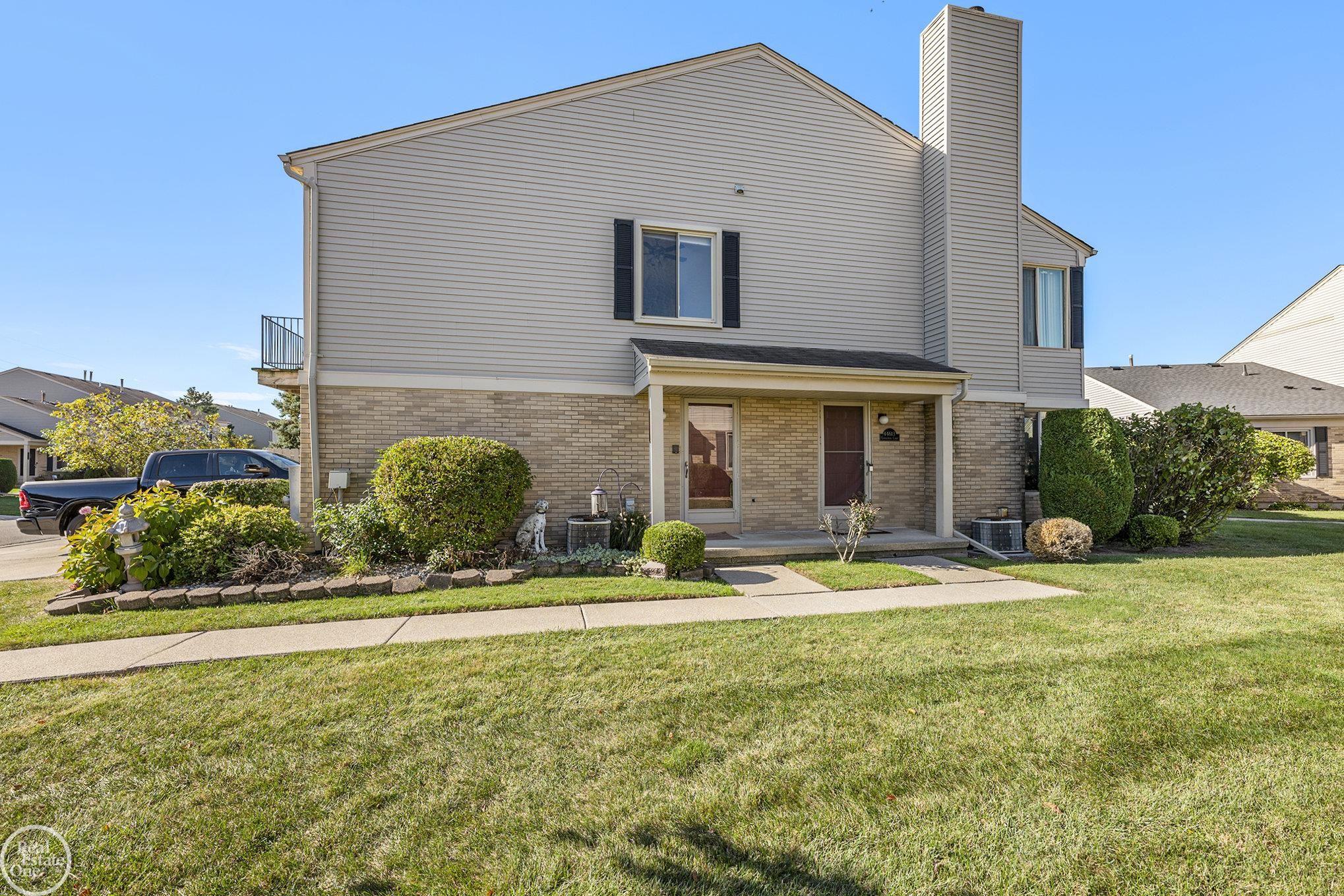 Connecticut Ct, Clinton Township, MI 48038