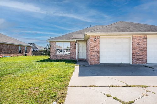 405 E Southern Trace Dr, Rogers, AR, 72758-8526 | Card Image