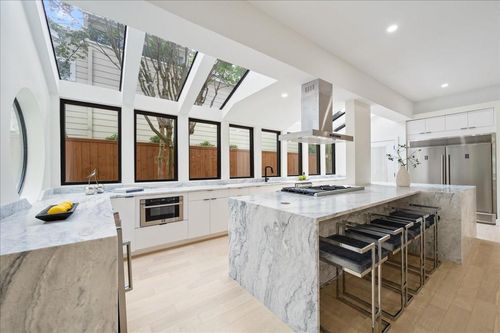 2135 Quenby St, Houston, TX, 77005-1505 | Card Image