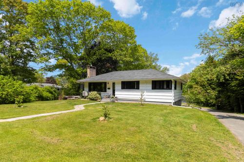 51 Albert St, Bridgewater, NS, B4V1G7 | Card Image