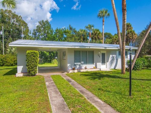 7502 Pacific Ave, Fort Pierce, FL, 34951-2711 | Card Image