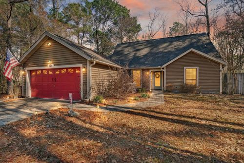 104 Fairway Dr, Crestview, FL, 32536-8402 | Card Image