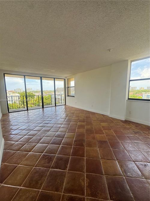 a701-1470 Ne 123rd St, North Miami, FL, 33161-6033 | Card Image