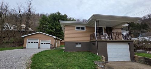 16 Roosevelt Avenue, Benwood, WV, 26031 | Card Image