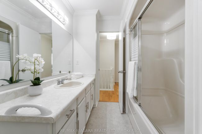 3555 Rapids View Dr, House other with 3 bedrooms, 2 bathrooms and 4 parking in Niagara Falls ON | Image 10