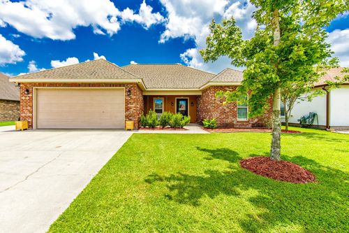530 Sugar Plum St, Houma, LA, 70364-4492 | Card Image