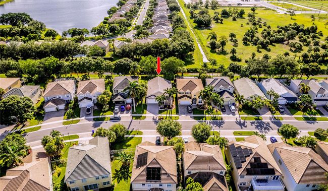 262 Kensington Way, House other with 3 bedrooms, 2 bathrooms and null parking in Royal Palm Beach FL | Image 5