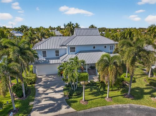 2175 7th Ave Se, Vero Beach, FL, 32962-8326 | Card Image