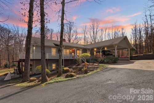 2614 Forest Lawn Dr, Matthews, NC, 28104-7843 | Card Image