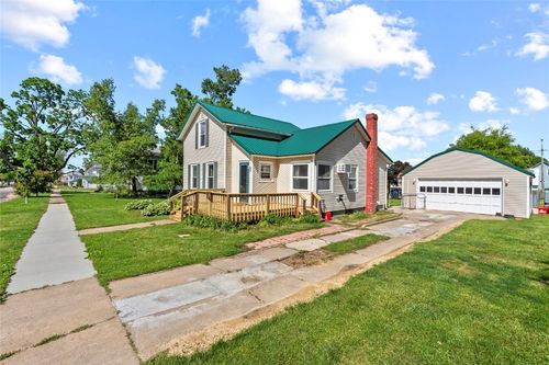 405 6th Ave, Clarence, IA, 52216-9429 | Card Image