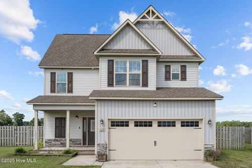 113 Woodwater Dr, Richlands, NC, 28574-8489 | Card Image