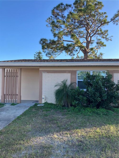 5751 Gallatin Ln, NORTH PORT, FL, 34287-2226 | Card Image