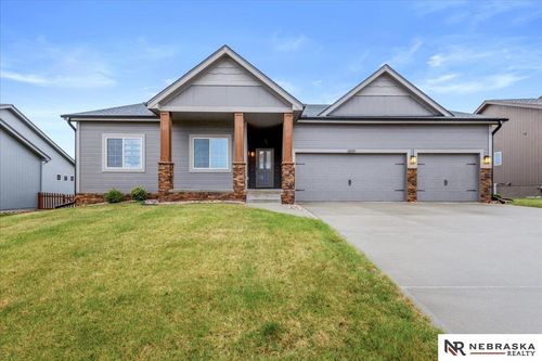 16471 Read St, Bennington, NE, 68007-1671 | Card Image