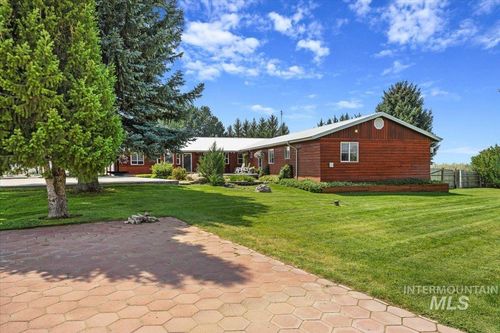 13 N 200 E, Shoshone, ID, 83352-5325 | Card Image