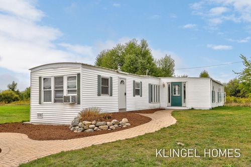 3080 W 48th St, Fremont, MI, 49412-8717 | Card Image