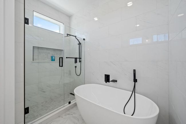 111 Starlight Path Path, House other with 4 bedrooms, 4 bathrooms and 2 parking in Red Rock TX | Image 16
