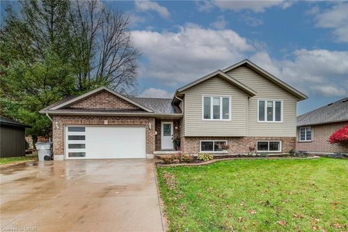 500 Boyne Ave, Listowel, ON, N4W3V6 | Card Image