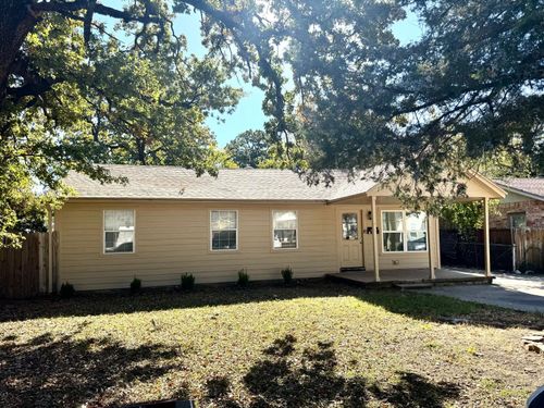 4008 Springdale Rd, Haltom City, TX, 76111-6724 | Card Image