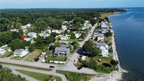 97 Floral Ave, North Kingstown, RI, 02852-1211 | Card Image