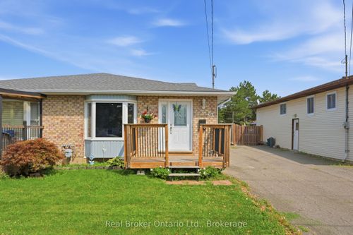 83 Commercial St, Welland, ON, L3B5Y8 | Card Image