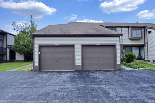 17a-5261 Deignese Place, Columbus, OH, 43228 | Card Image