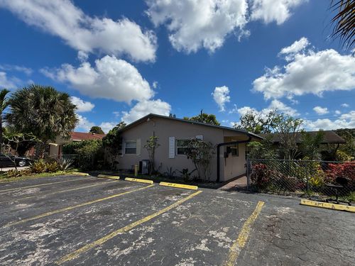 5720 Nw 15th St, Lauderhill, FL, 33313-5573 | Card Image