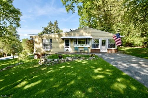2 Elm Rd, Hamburg, NJ, 07419-2321 | Card Image