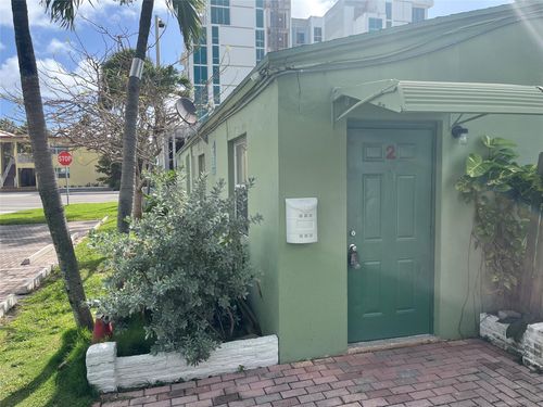apt-2-301 S Ocean Blvd, Pompano Beach, FL, 33062-5852 | Card Image